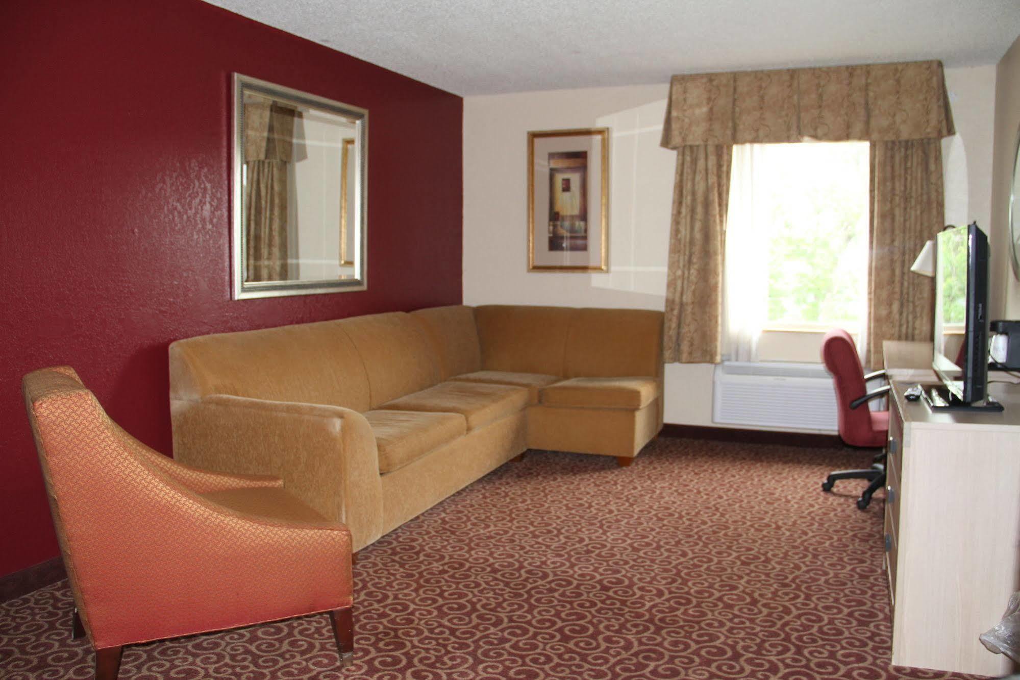 Baymont By Wyndham Stevens Point Hotell Eksteriør bilde